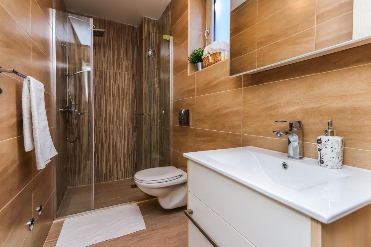 Timea Apartment Tivat Luaran gambar