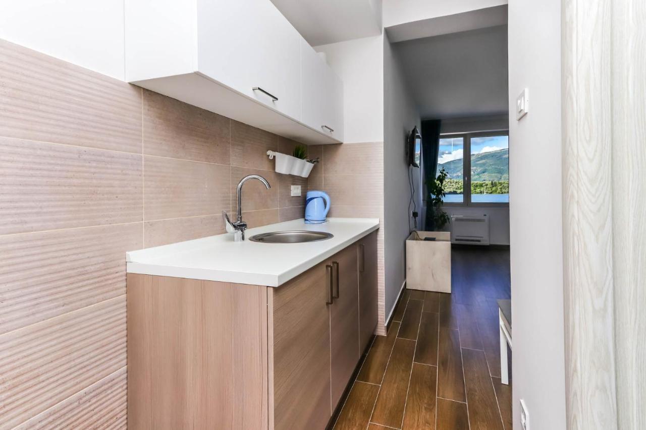 Timea Apartment Tivat Luaran gambar