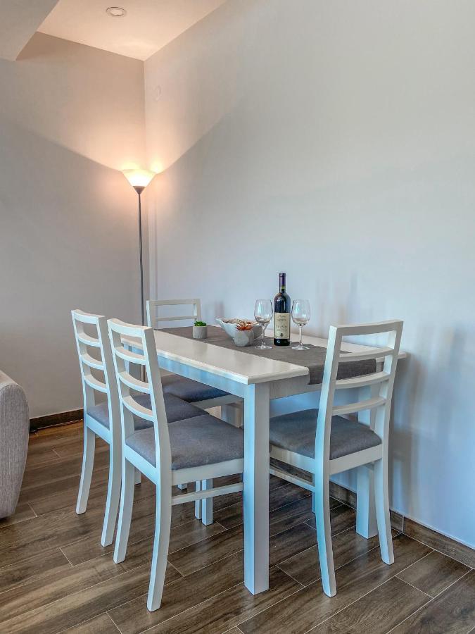 Timea Apartment Tivat Luaran gambar