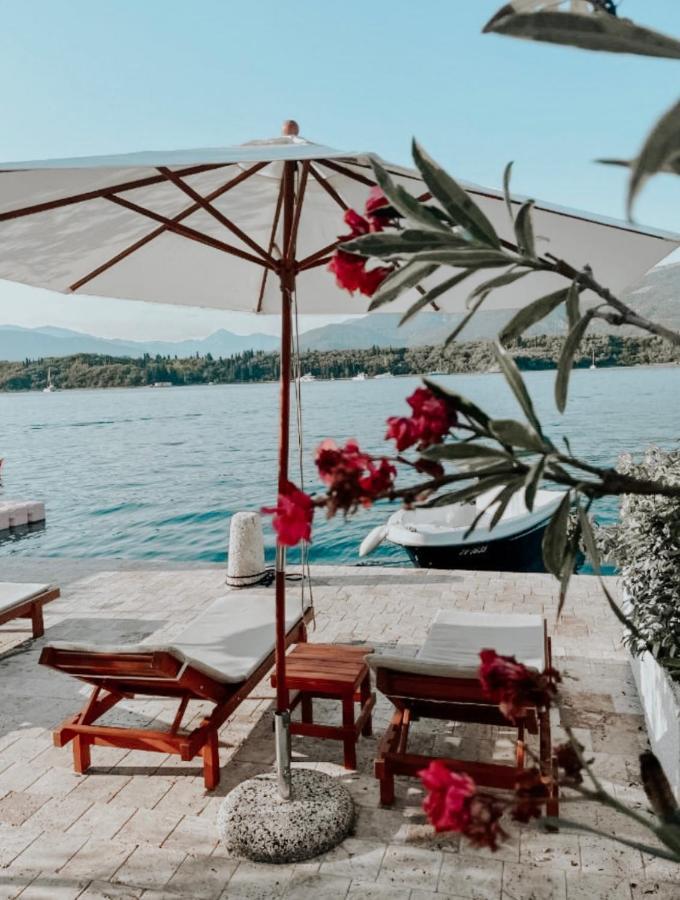 Timea Apartment Tivat Luaran gambar